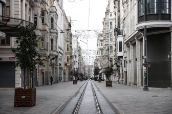 Turkey announces 17-day "full lockdown" from April 29 to curb COVID spread Turkey announces 17-day "full lockdown" from April 29 to curb COVID spread